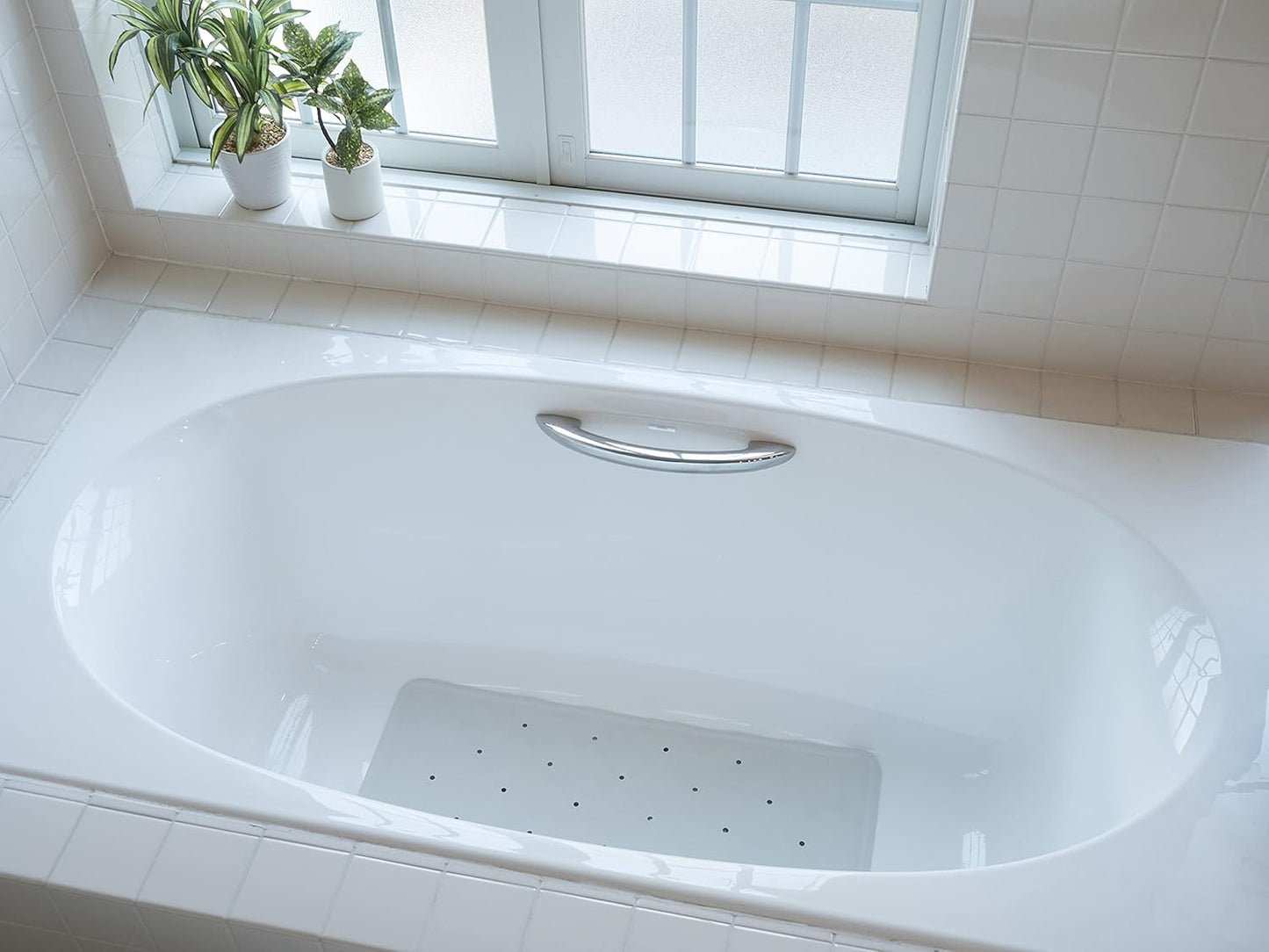 Croydex Rubagrip Bath Mat Non Slip Anti Mould for Inside Bath - Slip Resistant with Secure Grip Suction Cups, Easy to Clean, Made from Natural Rubber, Anti-Bacterial Hygiene 'N' Clean (Medium)