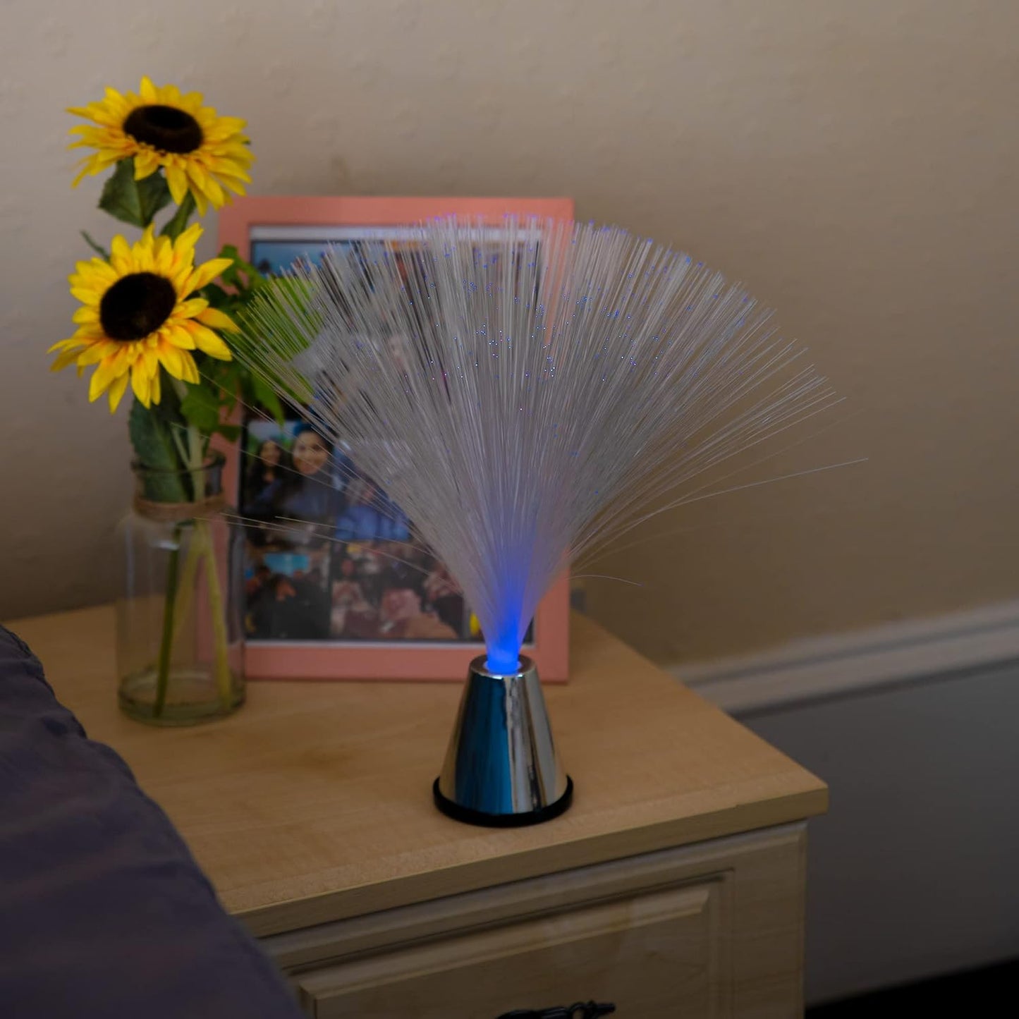 Innoteck Fiber Optic Lamp - Changing Colour Rotating LED Fiber Optic Desk Lamp - Colour Changing Battery-Operated Lamp - for Children’s Bedroom, Night Light, and Perfect Home Decoration